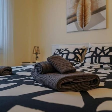 Modern Apartment In The City Center Ioannina Luaran gambar