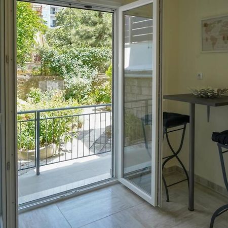 Modern Apartment In The City Center Ioannina Luaran gambar