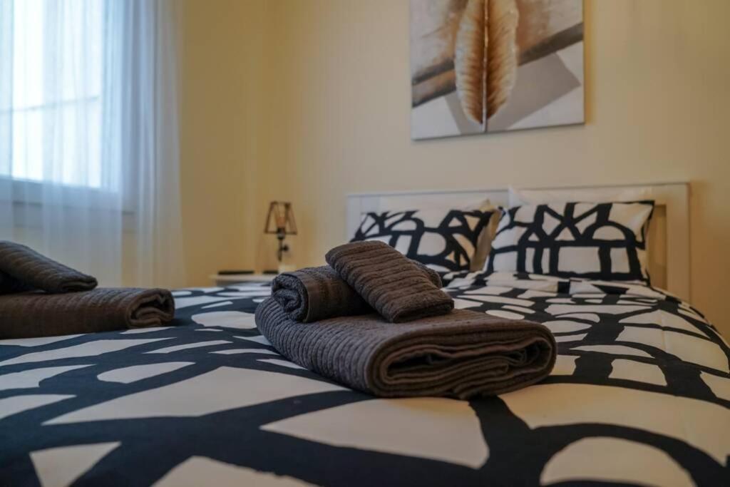 Modern Apartment In The City Center Ioannina Luaran gambar