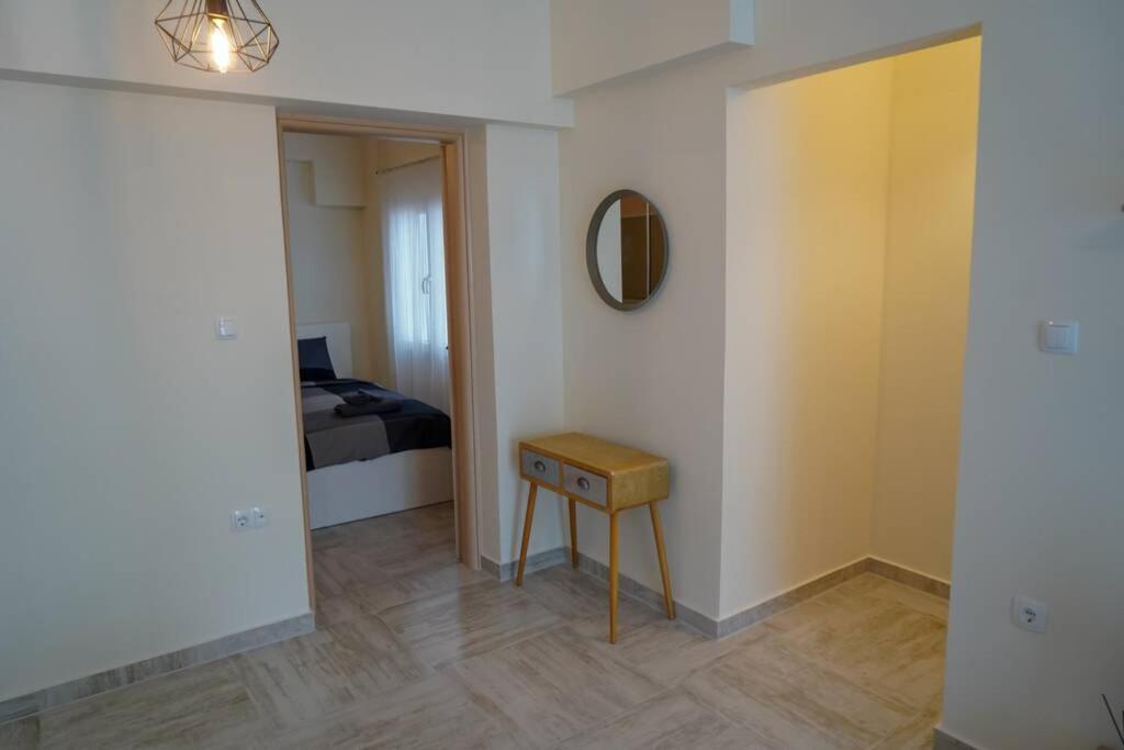 Modern Apartment In The City Center Ioannina Luaran gambar